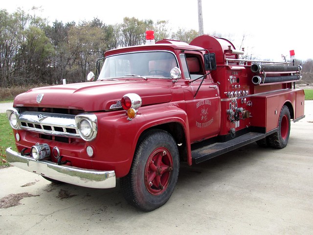 Vintage Ford/Bean Fire Engine