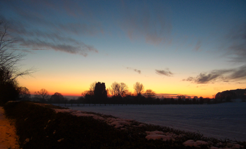 Winter sunset | Clear, cold skies fade to darkness, as the s… | Flickr