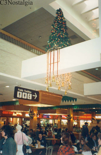 christmas holiday century mall display iii 1990s debartolo c3nostalgia