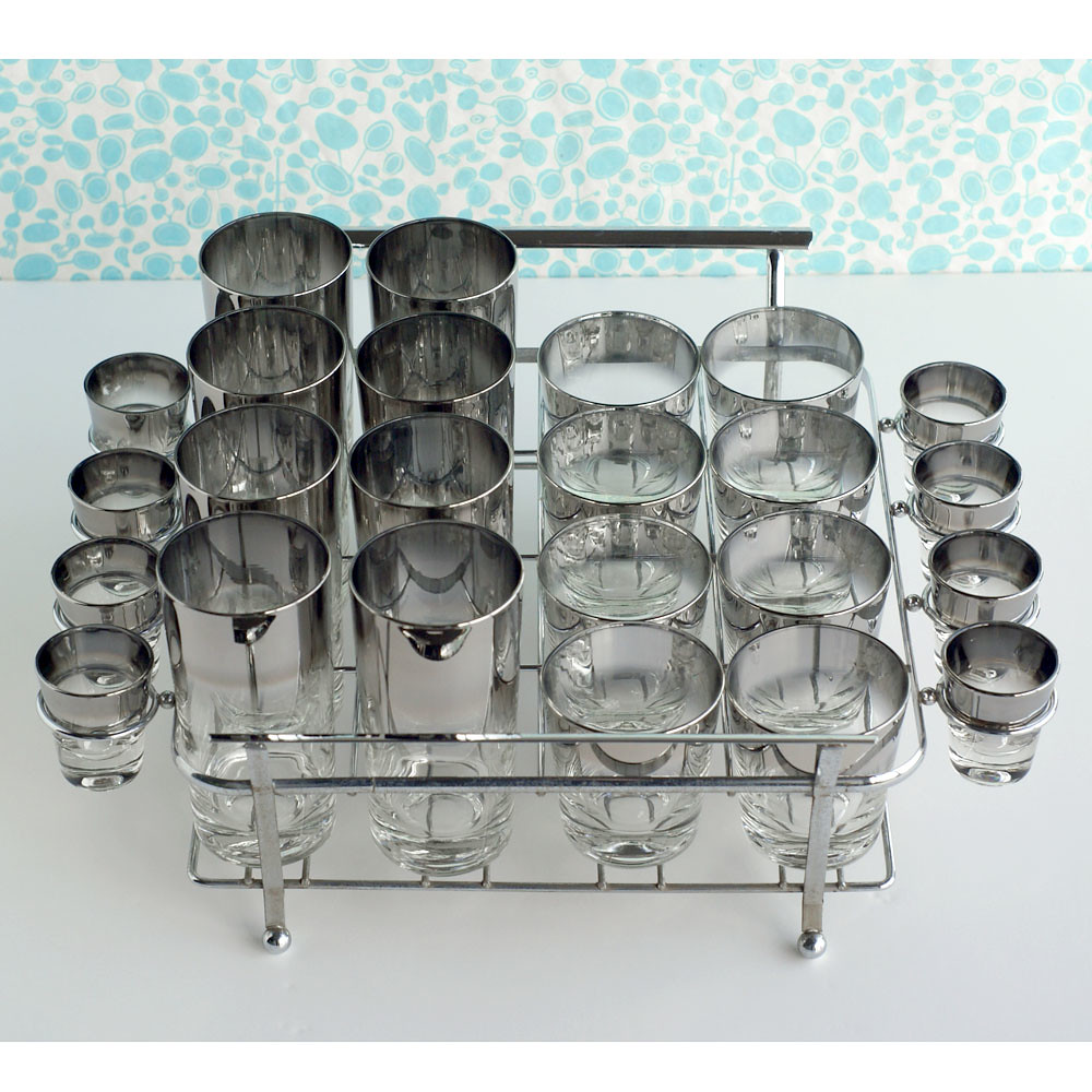 Vintage 24 Pc Ombre Glass Set in Carrier