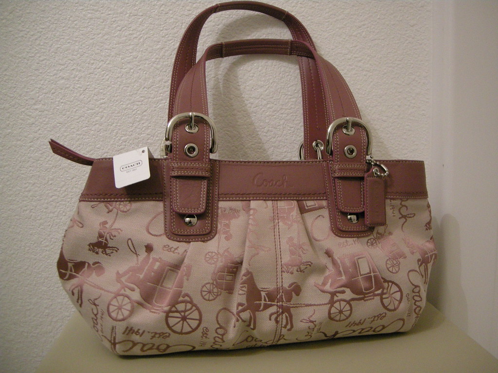 COACH SOHO PLEATED HORSE CARRIAGE TOTE BAG 馬車圖案手袋 | Khaki Ho