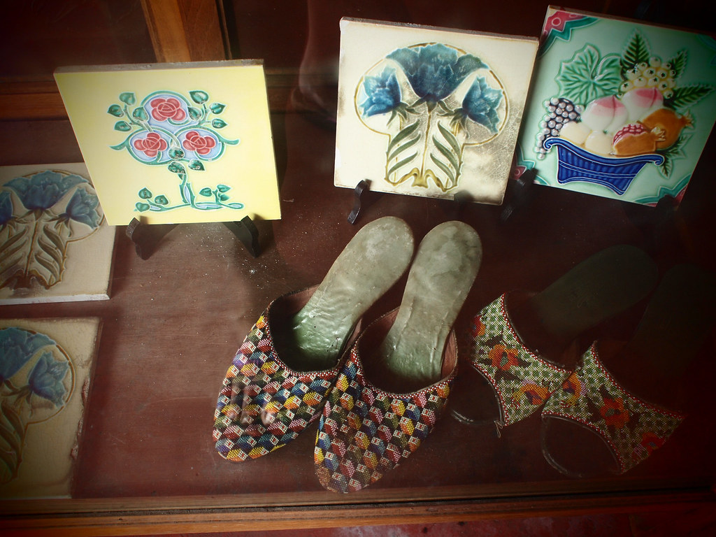 Peranakan antique display | Peranakan slippers and tiles. Ma… | Flickr