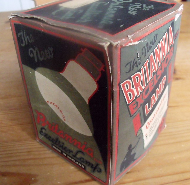 The New Britannia Excelsior Lamp box - top carton panel, c1955