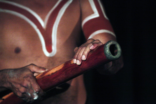 australia-aboriginal-culture-013-the-didgeridoo-an-amaz-flickr