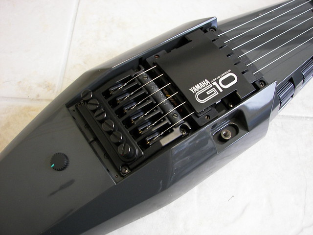 Yamaha G10 Guitar MIDI Controller - a photo on Flickriver