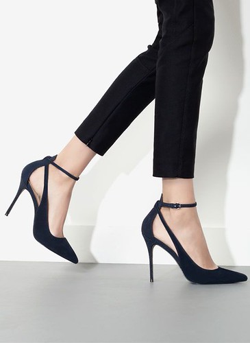 Black high heels | OL Black high heels | Daisy Aaron | Flickr
