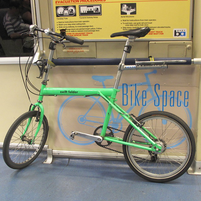20110621 green-bike-space