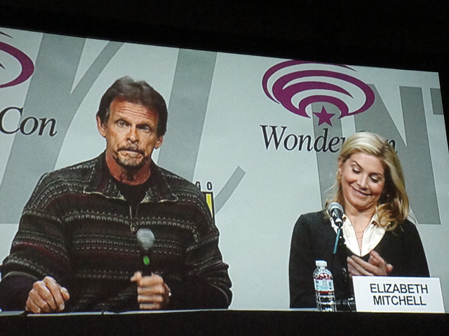 WonderCon 2011 - V panel with Marc Singer and Elizabeth Mitchell