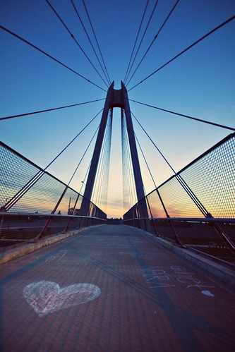 blue sunset oregon heart footbridge eugene