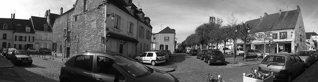 Panorama: Place St. Gilles, Etampes in b&w.