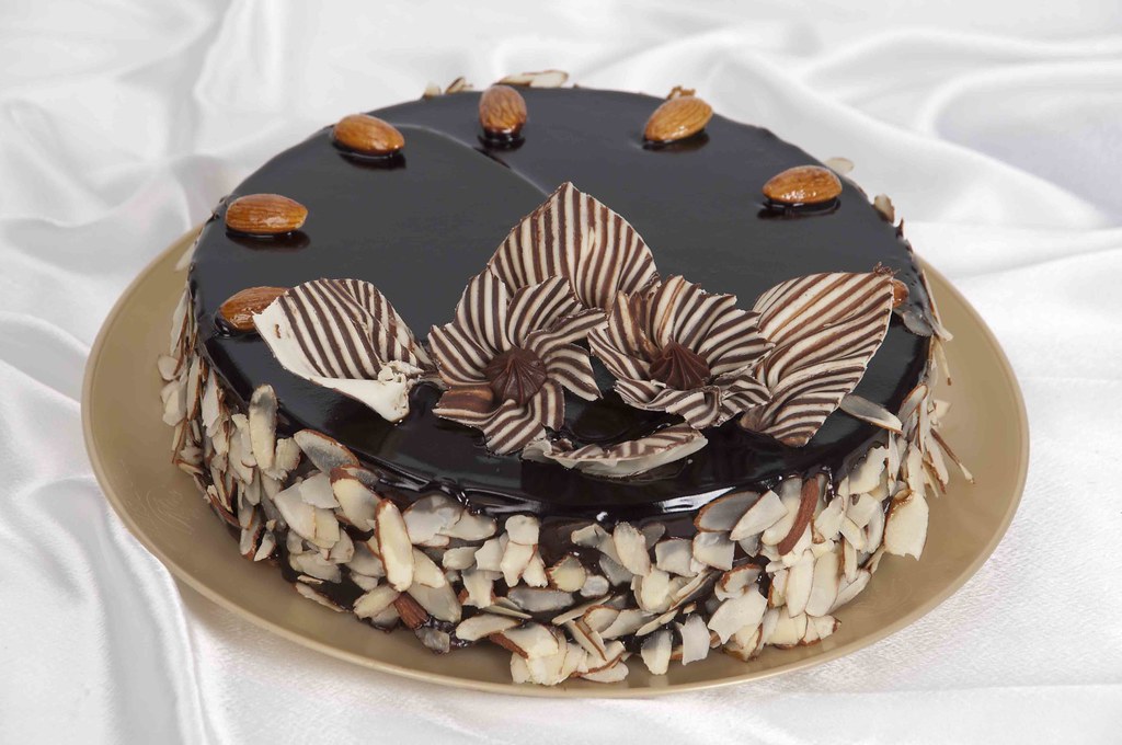 Roasted Almond Chocolate Cake || Eggless Chocolate Cake Recipe ~ Moumita's  Happy Cooking Lab - YouTube