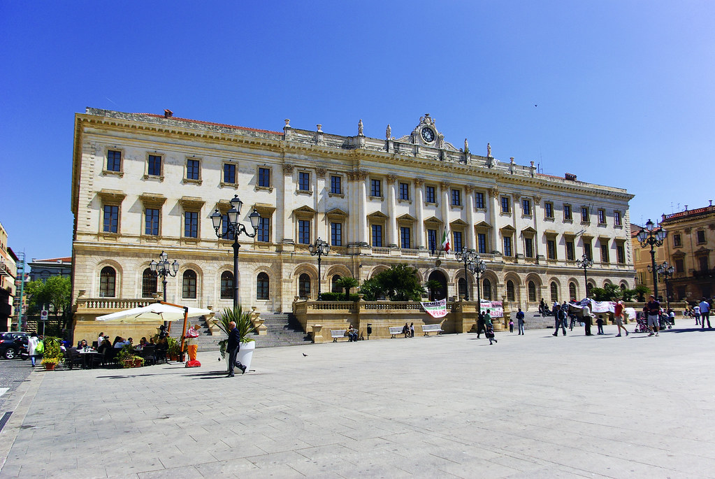 Palazzo della Provincia, piazza d'Italia