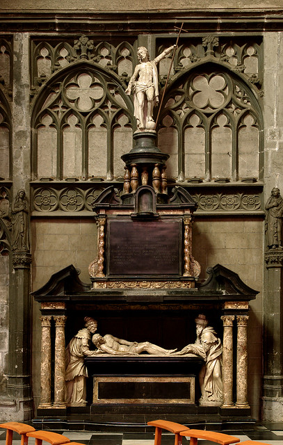 Huy, Wallonie, Liège, Collégiale Nôtre Dame, monument to Hadelin de Royer †1640