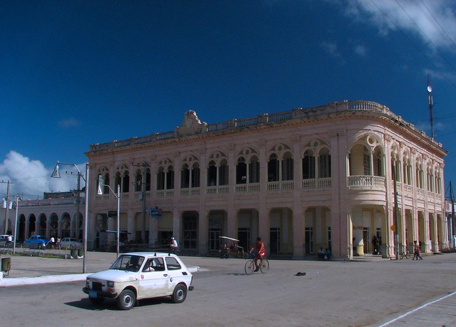 Liceum and local history museum | Sociedad Liceo de Caibarién. En este edificio también radica el museo municipal de historia 