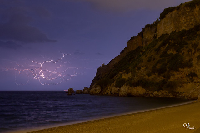 Lightning on Cetraro cliff