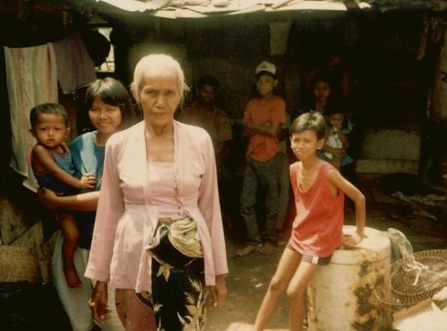Grandmother - Jakarta Rubbish Collectors | Granny all dresse… | Flickr