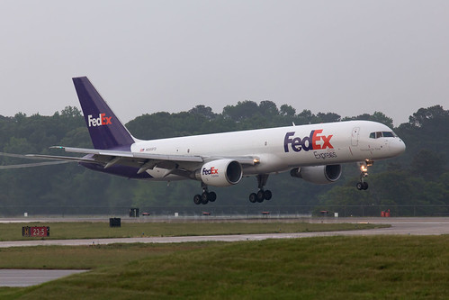 FedEx "Risa" | 1992 Boeing 757-2Q8(SF) | cn 25131, ln 458 | N995FD | by DeanIn757