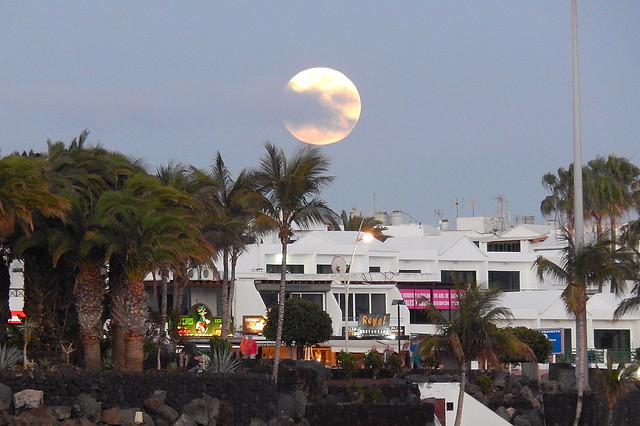 Lanzarote-201602-91-MoonRisingOverPdC