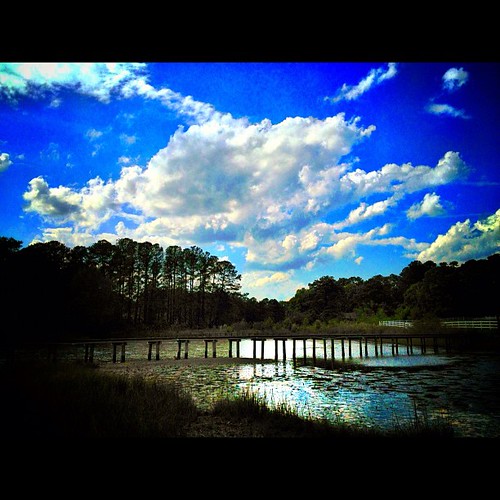 Brilliant sky #iphonography #iphone4sonly #iphoneonly #iphoneology #webstagram #igers #instagramers #ignation #instahub #instagramhub #jj #mobilephotography #iphone4sphoto #4s #photographylovers #photowall #teamrebel #rebelsunitedworldwide #sky #clouds #c | by Rokk Revolution