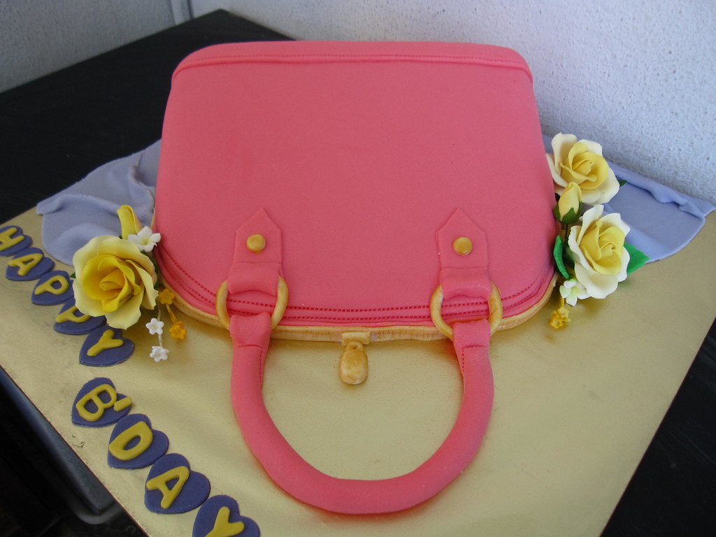 Pink Handbag - a photo on Flickriver
