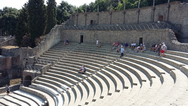 pompei amphitheatre