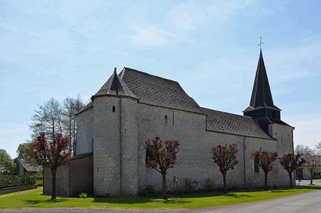 Bossus-lès-Rumigny (Ardennes) - Eglise fortifiée Saint-Martin