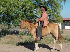 Caballero de los de antes - Gentleman on a horse entre Juchitán y Santa Rosa de Lima, Distrito Tehuantepec, Región Istmo, Oaxaca, Mexico, Oaxaca