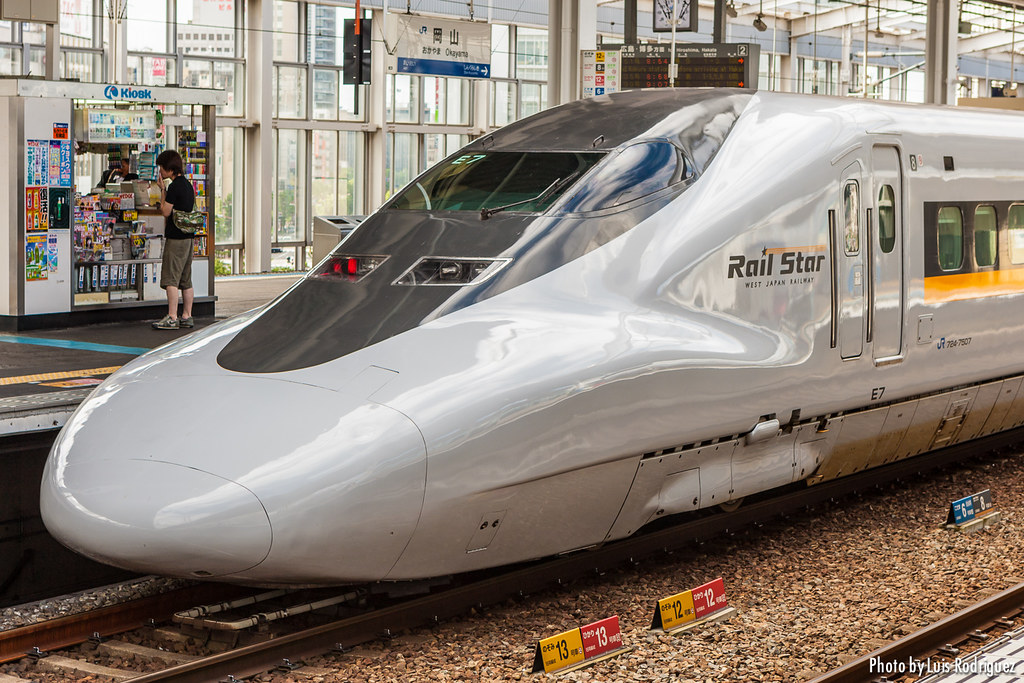 Serie 700 en servicio Hikari RailStar en Okayama