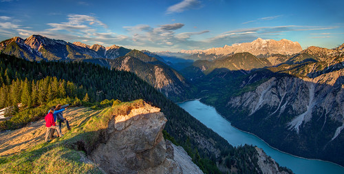 sunset people panorama cliff mountain lake mountains alps nature water clouds landscape geotagged austria evening tirol österreich long solitude loneliness afternoon view pentax outdoor sigma calm hike silence valley lonely outlook hikers persons peaks coordinates hdr tyrol position lat k5 calmness plansee zugspitze mountainridge photomatix 2013 sigma1770 traumlicht auserfern traumlichtfabrik breitenwang