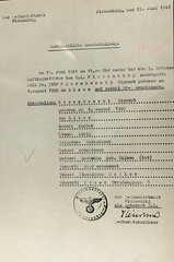 Totenschein des SS-Standortarztes für einen ermordeten polnischen Gefangenen