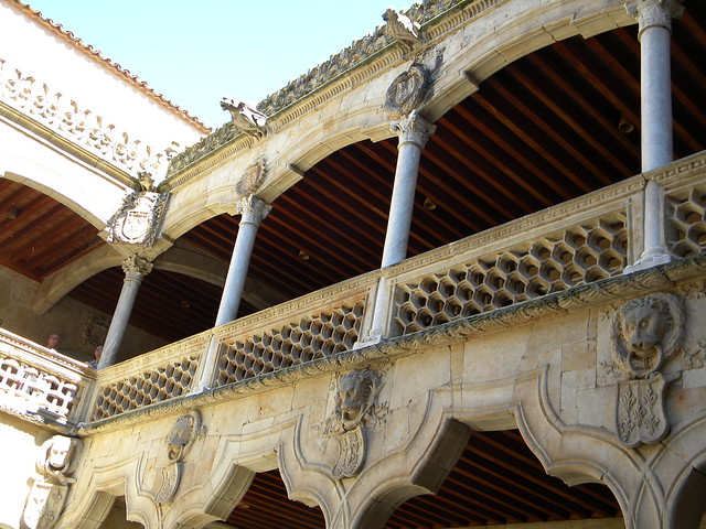 Interior de la Casa de las Conchas - Salamanca - España.
