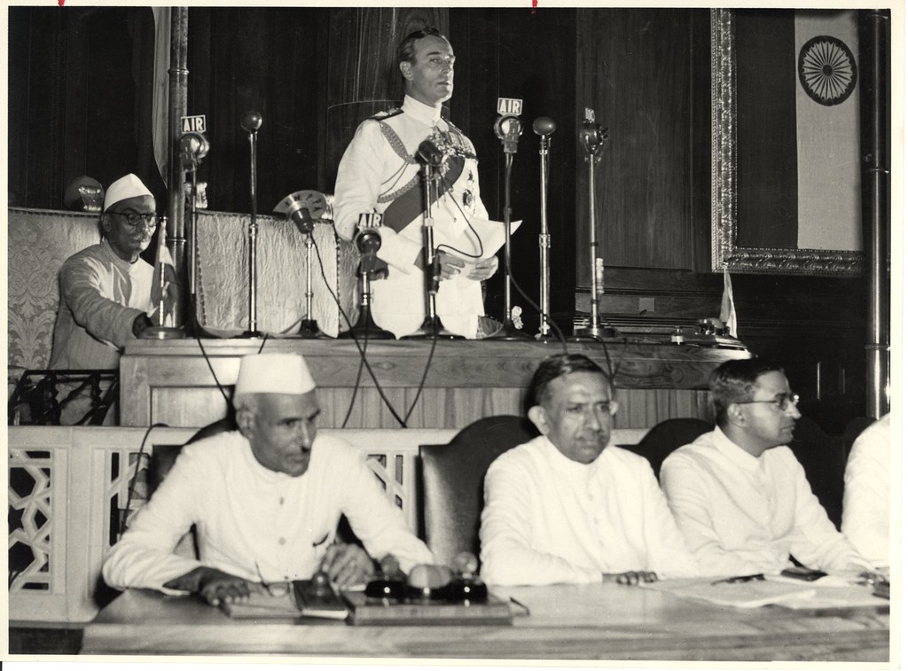 Nehru and Mountbatten Declare Indian Independence in Const… | Flickr
