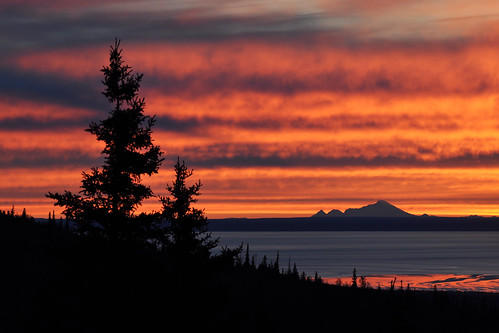 alaskalandscape landscape mountain mountains anchoragealaska silhouettes silhouette volcano sunset sunsetphotos sunsetphotography paxsonwoelber mtiliamna alaskavolcano alaska