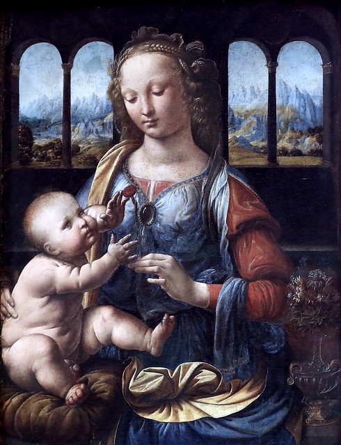 IMG_4022L Léonardo da Vinci. 1452-1519 . Vierge à l'Enfant (La Madone à l'oeillet). Virgin and Child (Madonna with the Carnation)  Vers 1476-1479.   Munich  Alte  Pinakothek.