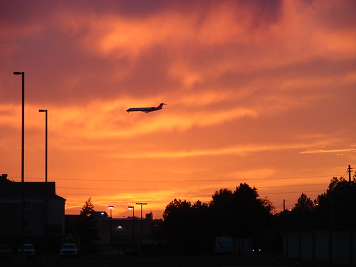 sunset airplane airport landing kansas wichita midcontinent