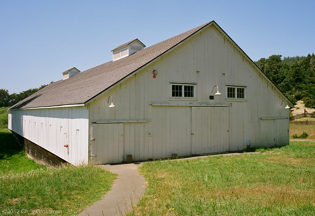 Knipp and Stengal Ranch Barn - Fuji GSW690II - Reala 100