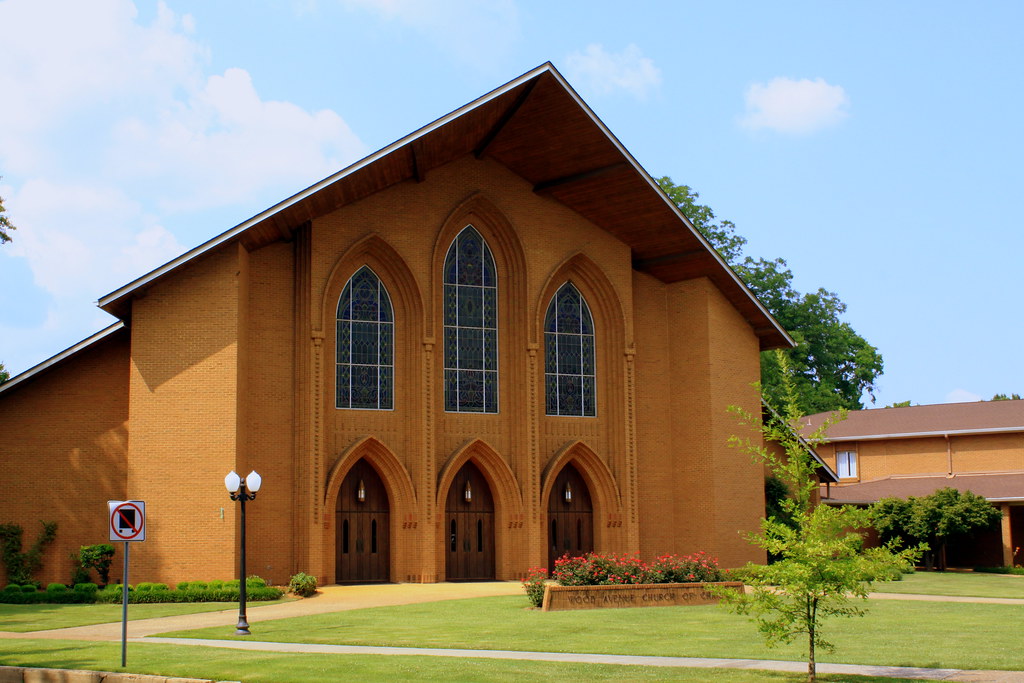 Wood Avenue Church Of Christ | Florence, Al. The Building Da… | Flickr