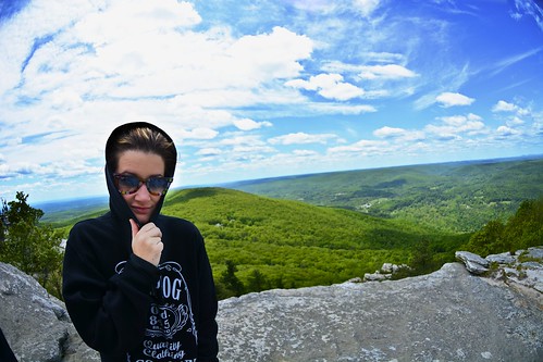 bear new york blue sky cliff mountain fish black green eye girl female walking fun glasses hoodie spring high nikon scenery view angle hiking exploring united wide may windy upstate hike fisheye valley chilly hudson states mm 105 wilderness nikkor overlook exciting ellenville 2013