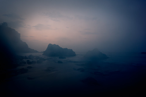 sea beach silhouette rock japan sunrise rocks sony 日本 shizuoka 海 izu kawazu nex 静岡 伊豆 shizuokaprefecture kamodistrict nex7 dheej18 djvillanueva sonynex7