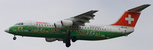 AVRO RJ100 SWISS AIR  HB-IYS (ZURICH AIRPORT LIVERY)