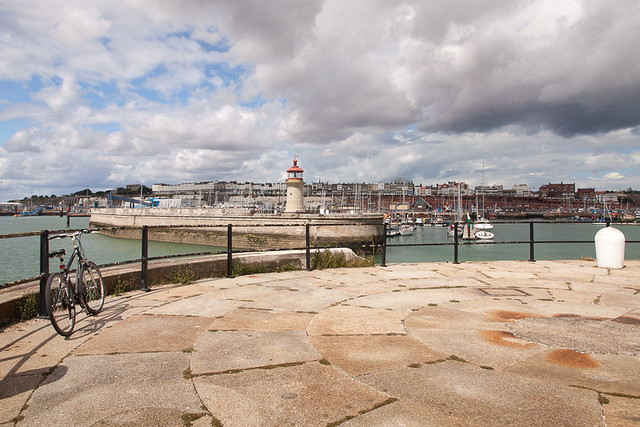 Curves and clouds in Ramsgate