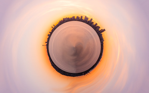 seattle littleplanet cityscape longexposure bwnd1000x canoneos5dmarkiii sunrise pacificnorthwest city clouds colorful circle round canonef2470mmf28lusm washington
