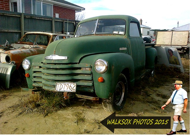 Old Chev Truck 1-walksox photos 2015