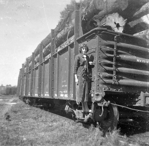 Boxcar | Theresa on a boxcar. (e2892) | Jeff Miller | Flickr