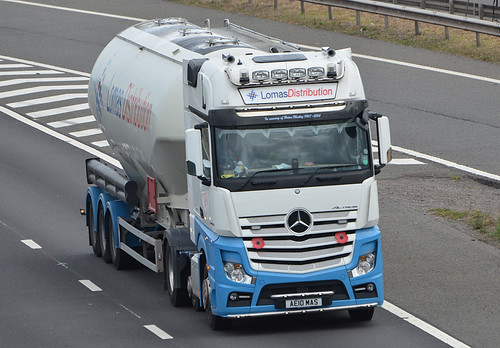 Lomas Distribution     AE10MAS | by Harry's On The Road Truck Photos