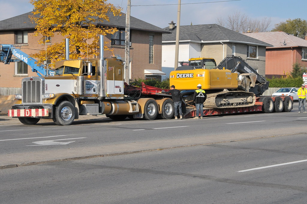 A31 truck Ottawa, Ontario Canada 10262012 ©Ian A. McCord