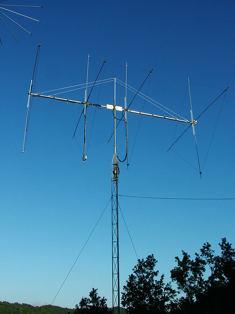 Antena cúbica de l'estació EA3FRI