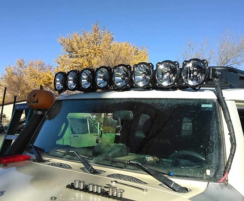 @nynomad is the first #toyota #fjcruiser to install a @kchilites  #Pro6 light bar and damn, does it look awesome!   This is the brightest #LEDLightBar on the market at the moment and it has that awesome round light look that reminds us of a #trophytruck! | by chasmoore04