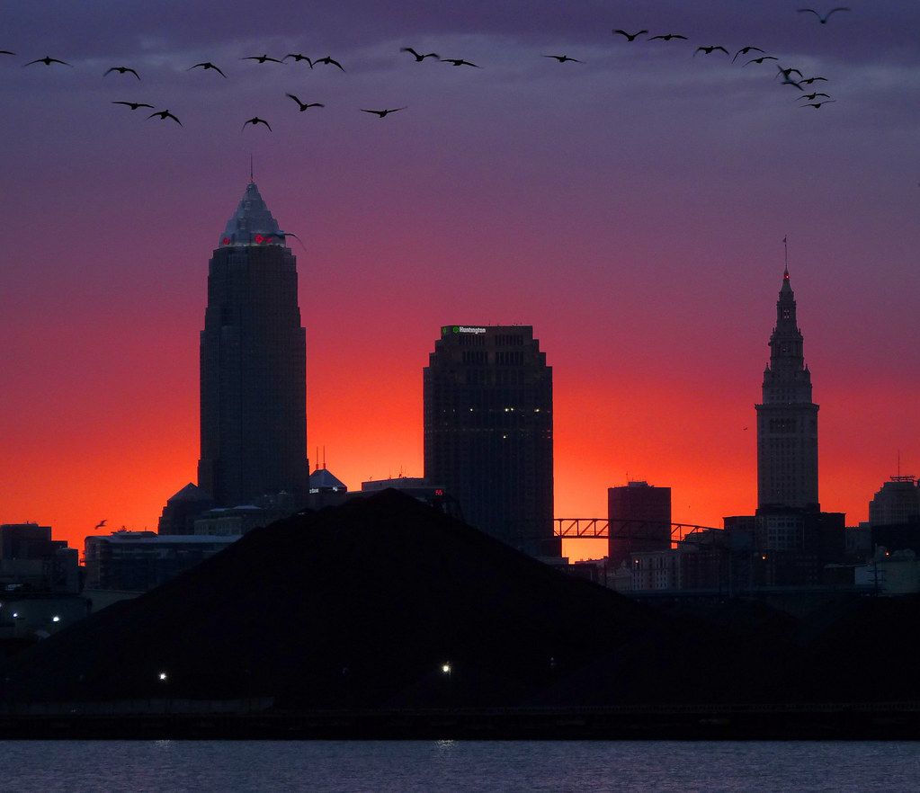 Cleveland skyline above the coal slag Dawn over Cleveland.… Flickr