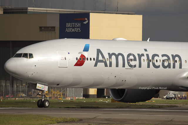 American Airlines Boeing 777-300 N720AN